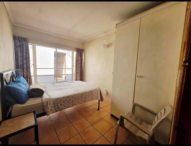 BUSINESS FOR SALE IN KEMPTON PARK CENTRAL